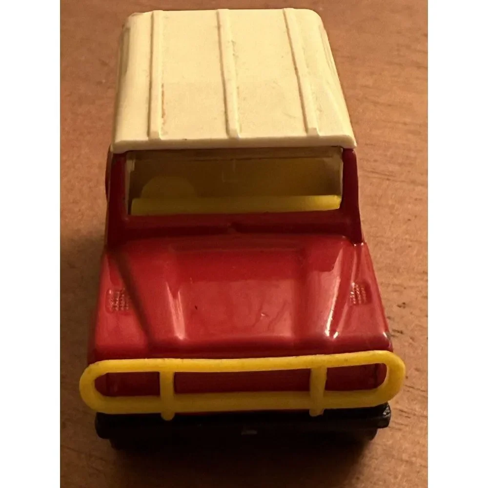 VINTAGE - 1980'S MATCHBOX - LAND‎ ROVER NINETY  Red Valley Camp